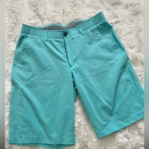 Men’s Under Armour Golf Shorts  Size 34